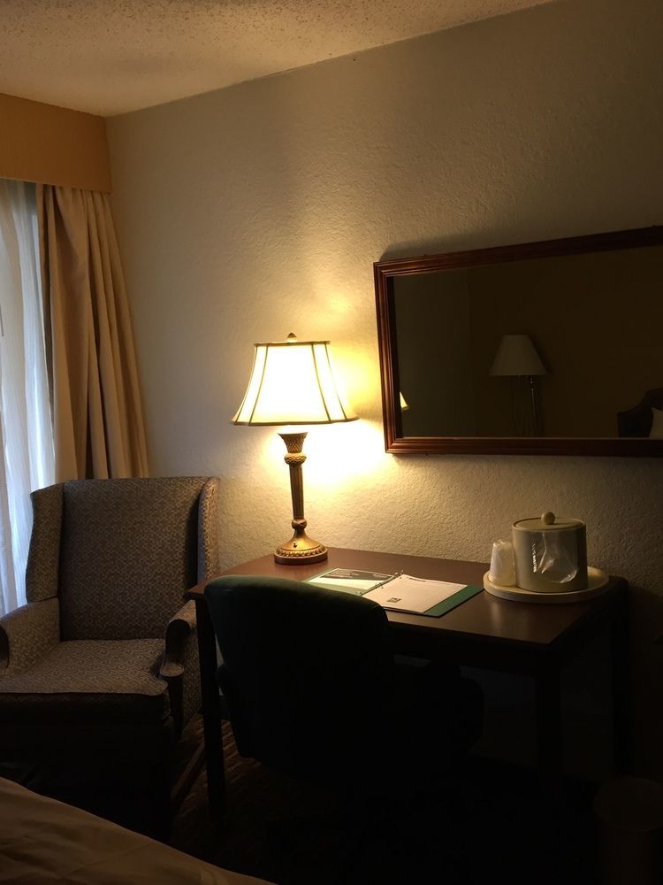 Quality Inn Milwaukee- Brookfield Extérieur photo