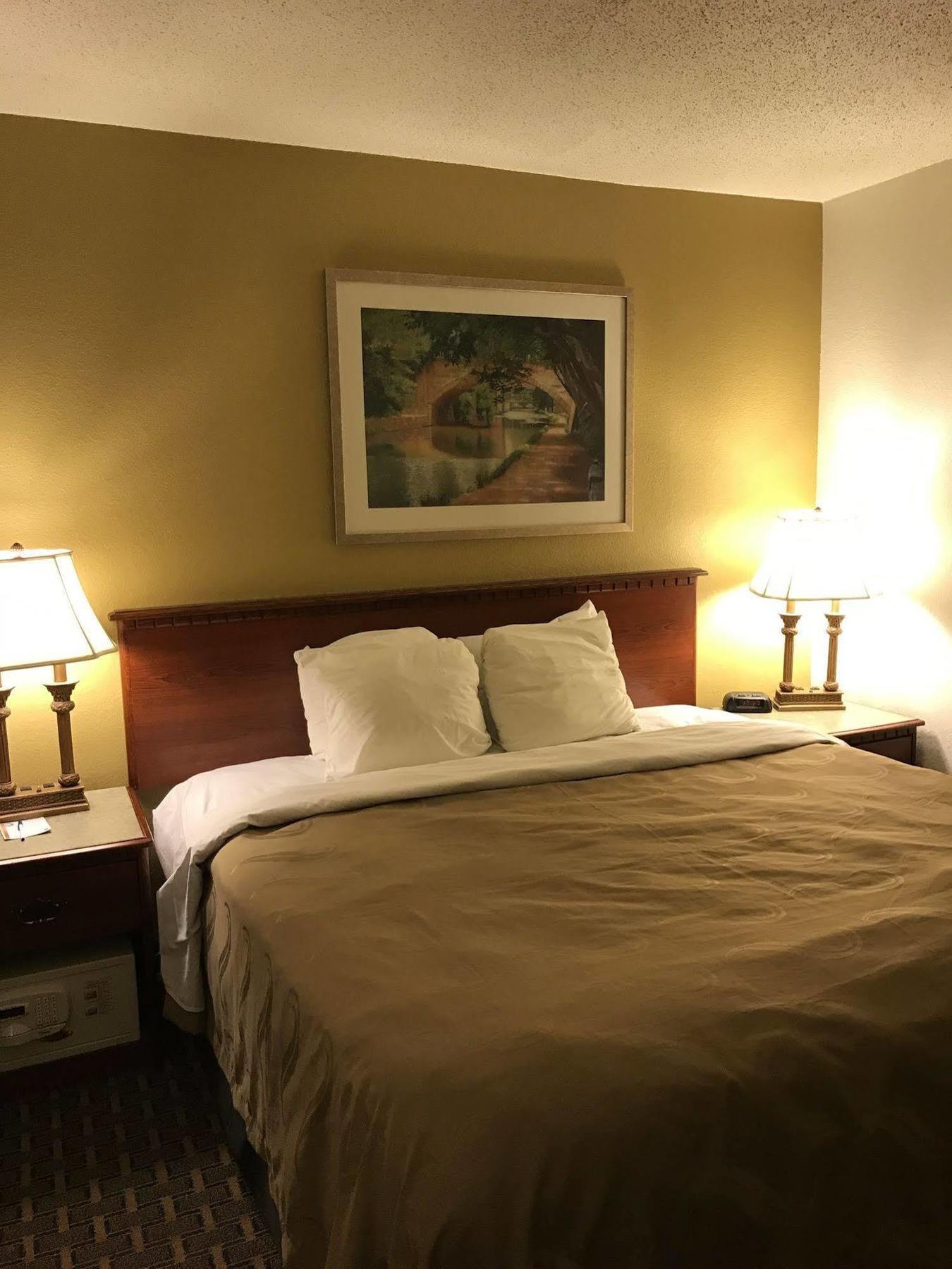 Quality Inn Milwaukee- Brookfield Extérieur photo