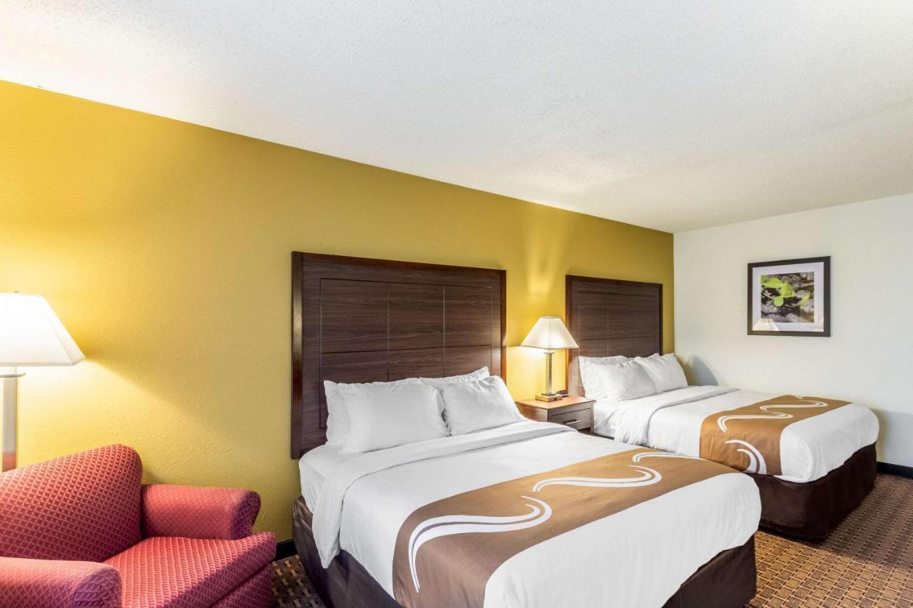 Quality Inn Milwaukee- Brookfield Extérieur photo